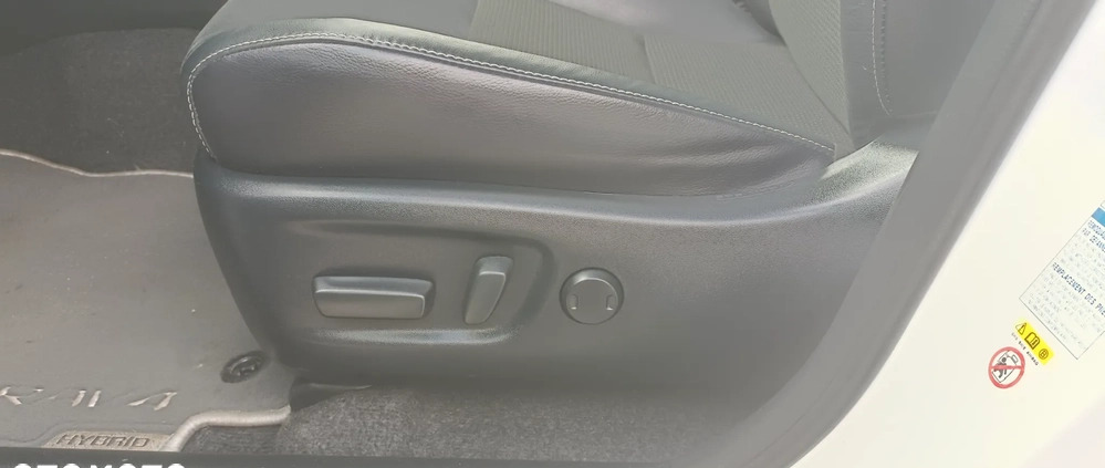 Toyota RAV4 cena 91500 przebieg: 108750, rok produkcji 2018 z Nekla małe 379